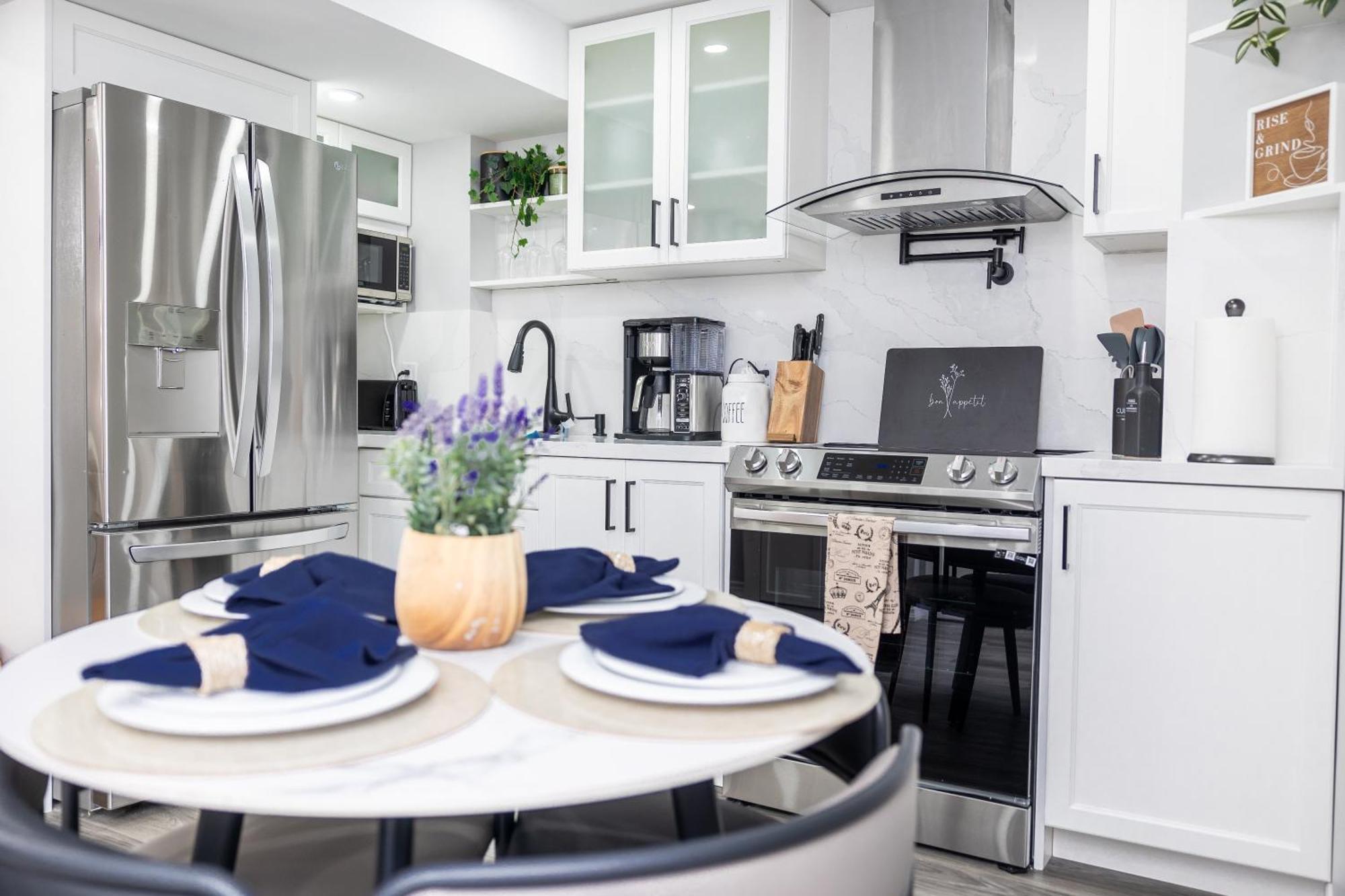 Apartment French Charm In 2 Bdrm