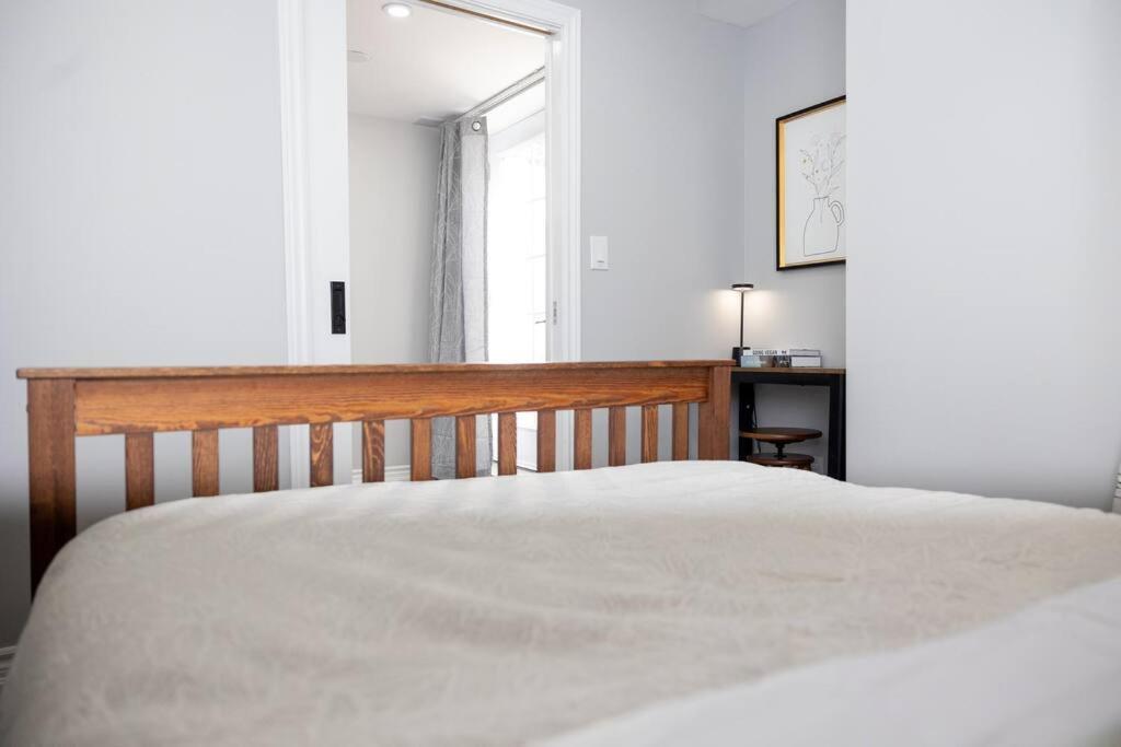 French Charm In 2 Bdrm Apartment