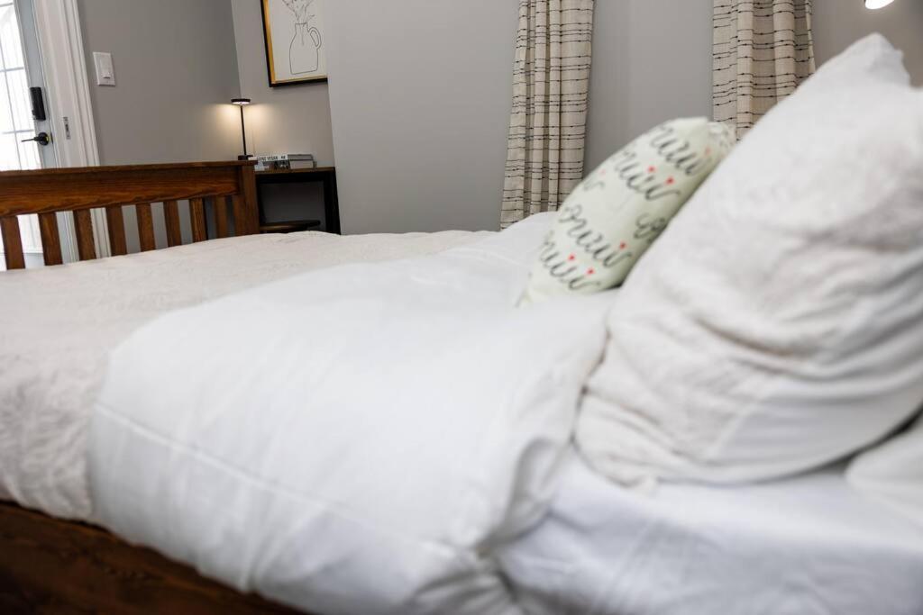Apartment French Charm In 2 Bdrm