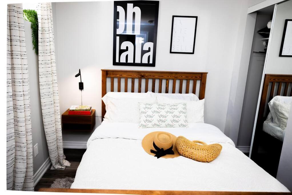 French Charm In 2 Bdrm Apartment
